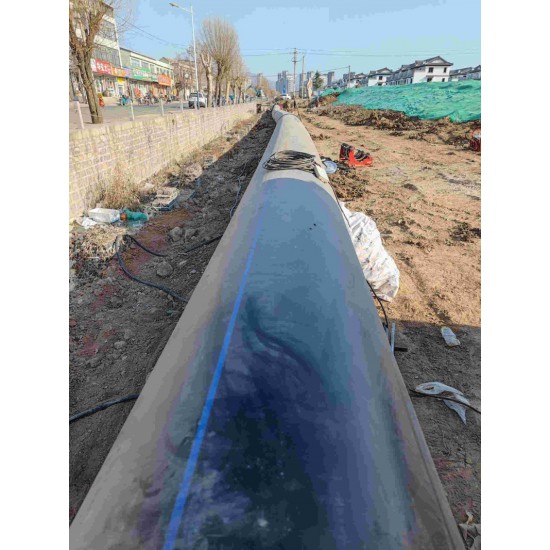城市自来水管网施工HDPE800口径管道对接热熔施工